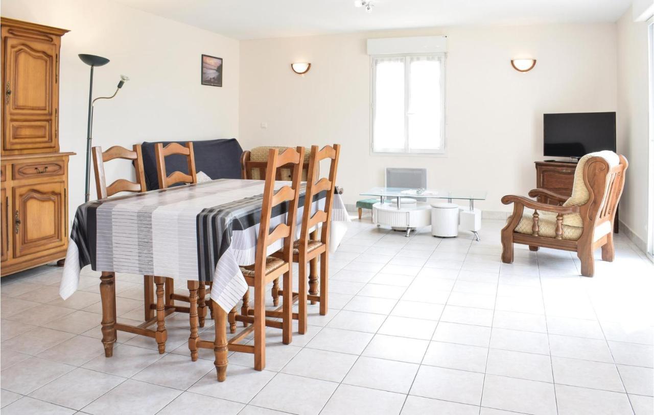 Stunning Home In St, Marcouf De Lisle With Wifi Saint-Marcouf Bagian luar foto