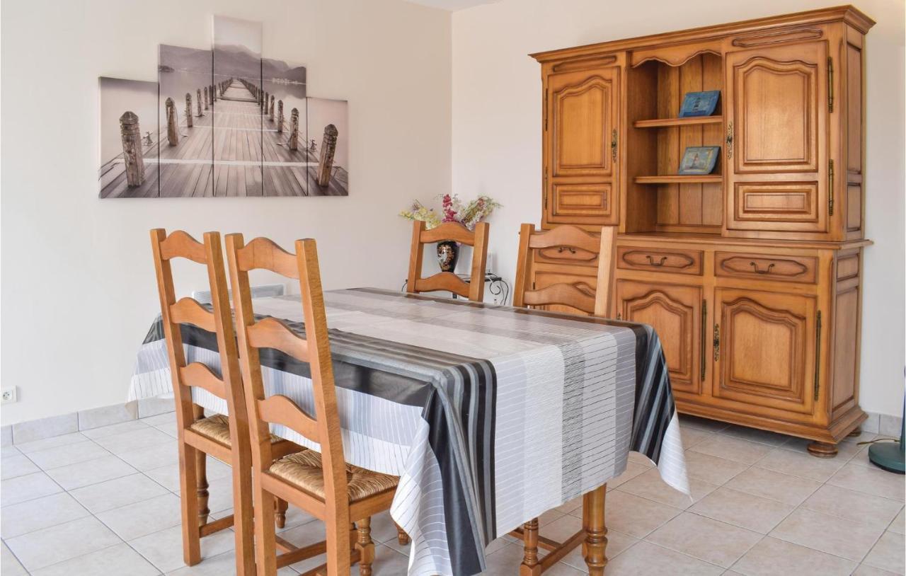 Stunning Home In St, Marcouf De Lisle With Wifi Saint-Marcouf Bagian luar foto